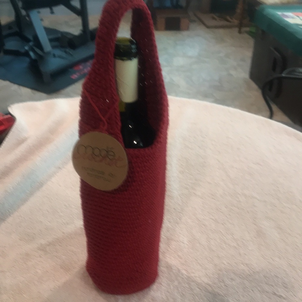 𝗛𝗔𝗡𝗗𝗠𝗔𝗗𝗘 • crochet red wine bottle cozy carrier bag host gift